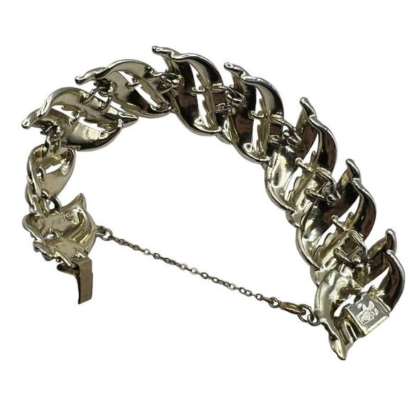 Vintage Coro Signed Gold Tone Leaf Bracelet Mob Wife 6.75" - Picture 4 of 6
